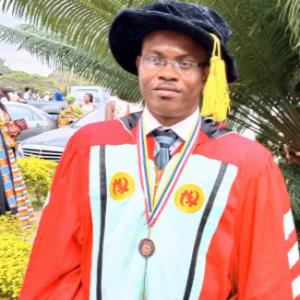 Dr. Felix Senyametor